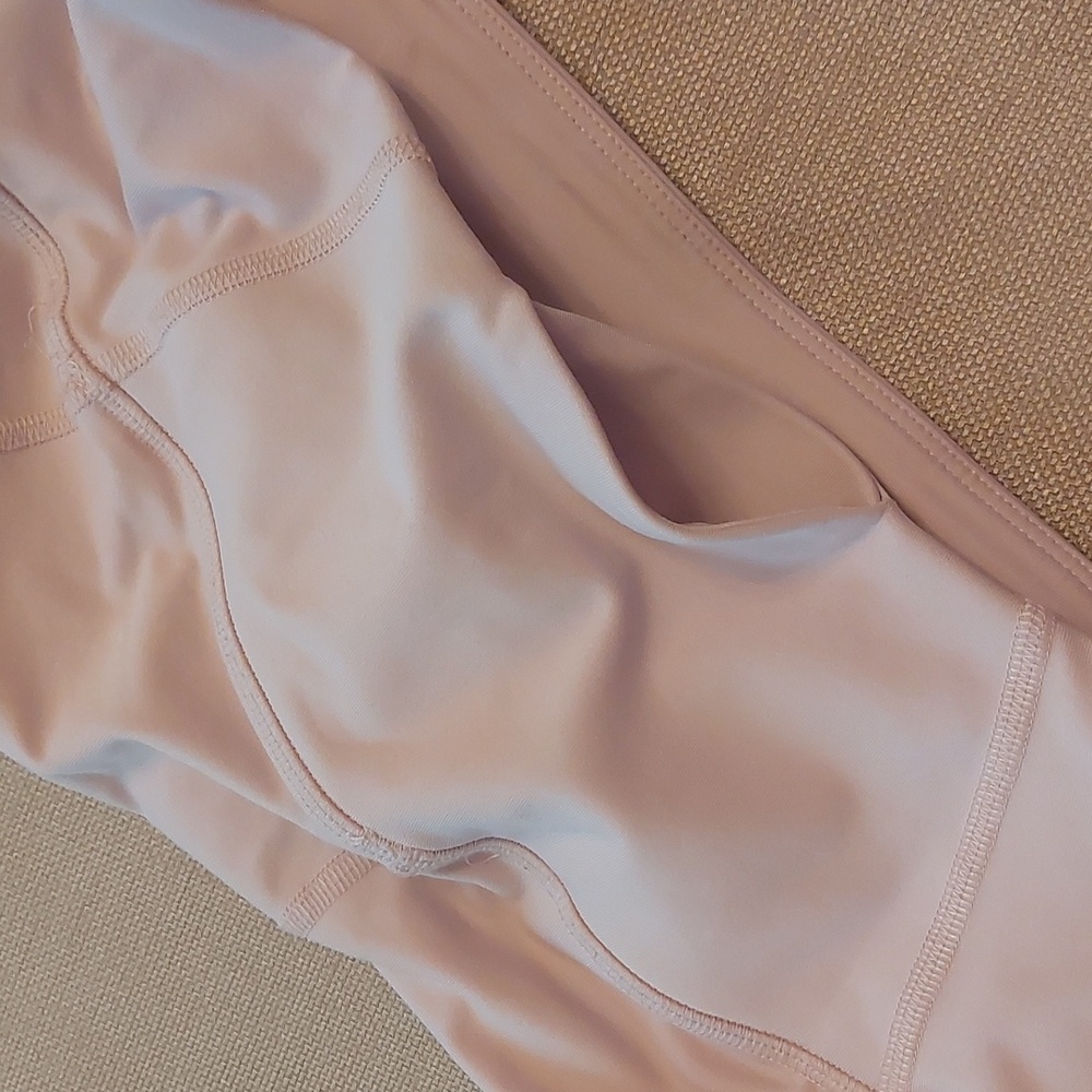 Under Armour Heatgear Light Lilac Purple Crop Activewear Workout Leggings Sz Sm - Picture 12 of 16